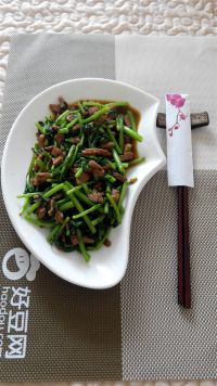 茼蒿炒肉丝