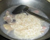发菜海参豆腐丝汤