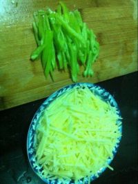 土豆丝猪肉卷饼