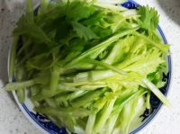 蚝油豆腐丝炒芹菜