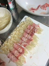 五花肉金针菇卷