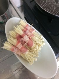 五花肉金针菇卷