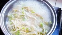 豆芽肉片汤