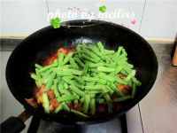 鸡腿四季豆焖饭