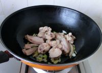 蘑菇炖鸡翅