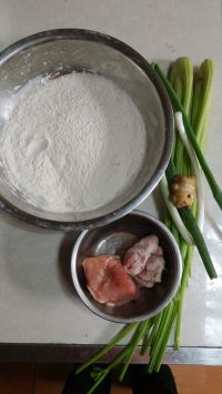 芹菜肉馅大包子
