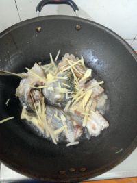 砂锅鱼头酿豆腐煲