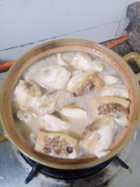 砂锅鱼头酿豆腐煲