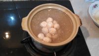 鸡丸豆腐菠菜砂锅煲