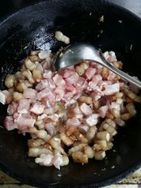肉丁炸酱