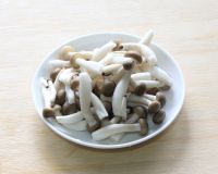 三鲜蘑菇煲