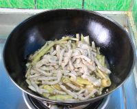 三鲜蘑菇煲