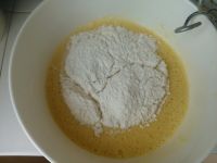 榴莲戚风蛋糕