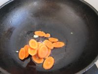 胡萝卜炒茭白