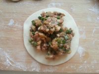 豆角肉包