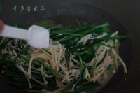 金针菇韭菜炒蛋