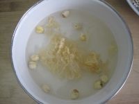 雪梨银耳大枣羹