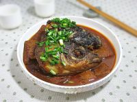 冻豆腐烧鱼头