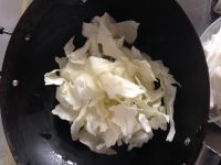 红椒炒包菜