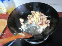 酸菜焖腩肉