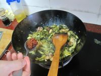 酸菜焖腩肉
