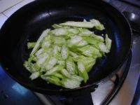 鱼露炒秋葵