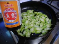 鱼露炒秋葵