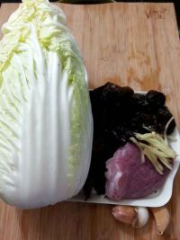 瘦肉炒黑白菜