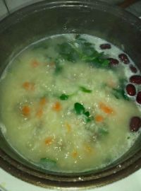 红萝卜瘦肉粥