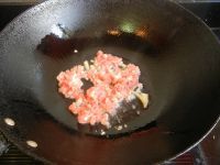 碎肉炒青红椒