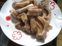 甜酸荞头焖鸭掌