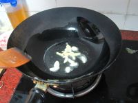 甜酸荞头焖鸭掌