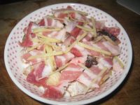 五花肉蒸飞鱼干