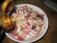 五花肉蒸飞鱼干