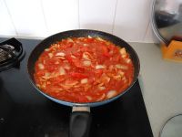 番茄洋葱煮意粉