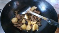 鸡杂烧土豆块