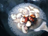 蚝油蘑菇菜心