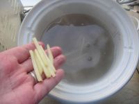鲜玉米鱿鱼卷猪骨汤