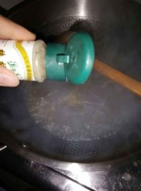 辣辣猪红韭菜汤