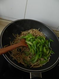 芹菜炒豆腐丝