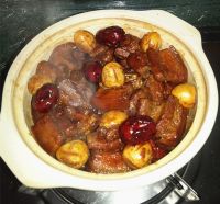 猪肉鹌鹑蛋炖红枣