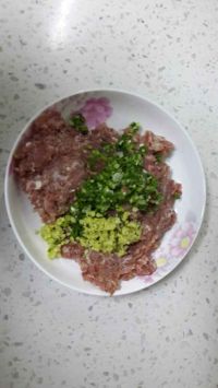 豌豆尖肉丸汤