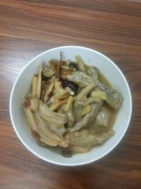 药膳鸡腿