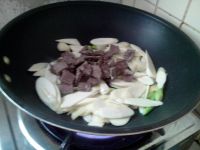 蒜香茭白炒卤牛肉