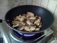 蒜香茭白炒卤牛肉