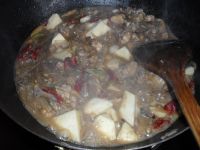 芋头粉条烧鸡腿