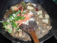 芋头粉条烧鸡腿