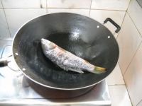 泡姜三汁焖鲤鱼