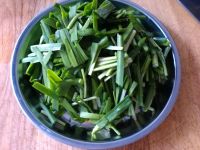 小河虾炒韭菜