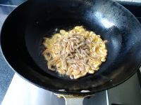 小河虾炒韭菜